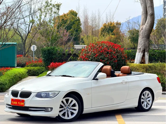 BMW 3 Series (Import) 330i Convertible Coupe Edition
