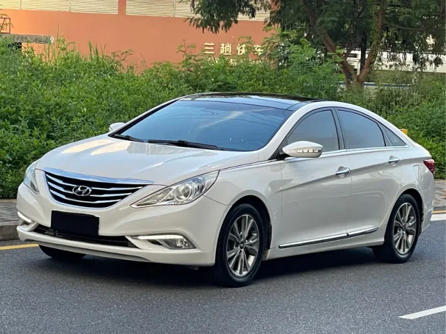 Hyundai Sonata 2.4L Auto Leading Edition China IV