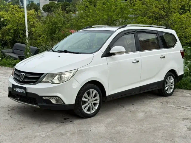 Baojun 730 1.5L Manual Luxury Navigation ESP Edition 7 seats