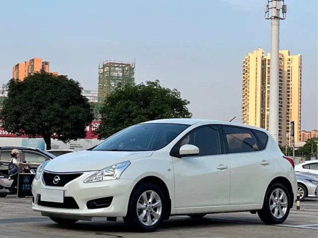 Nissan Tiida 1.6L CVT Comfort Type