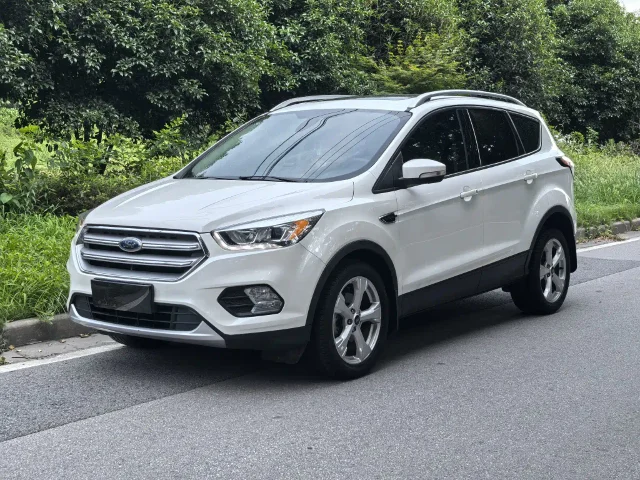 Ford Kuga EcoBoost 180 2WD Tiger Leap Type