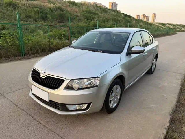 Skoda Octavia 1.6L Auto Comfort Supreme Edition