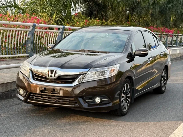 Honda Crider 1.8L Auto Luxury Edition