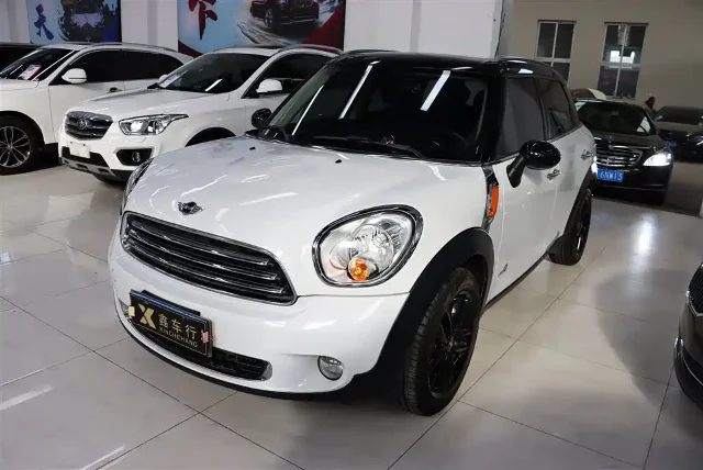 MINI Countryman 1.6T COOPER S ALL4 Ultimate Dark Night Edition