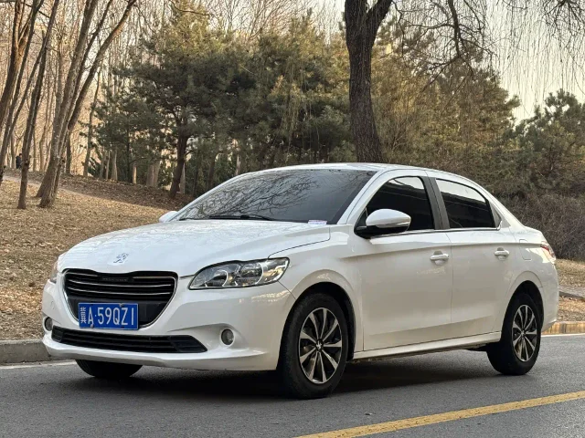 Peugeot 301 1.6L Auto Comfort Edition