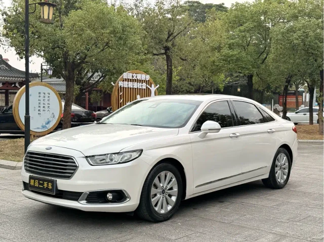 Ford Taurus EcoBoost 180 Luxury Type