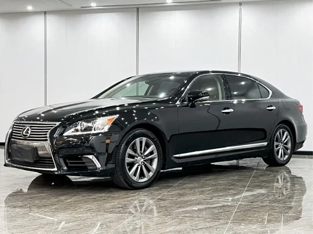 Lexus LS 460L 4WD Premium Edition