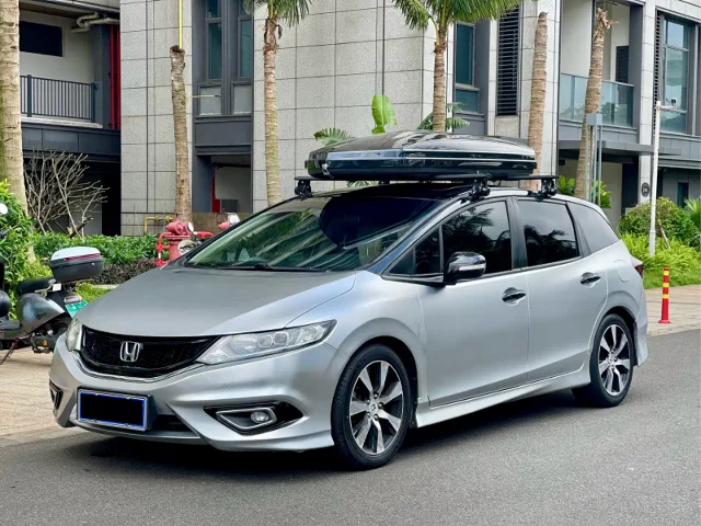 Honda Jade 1.8L CVT Luxury Edition 6 seats