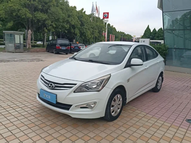Hyundai Verna 1.4L Manual Smart Type GLS