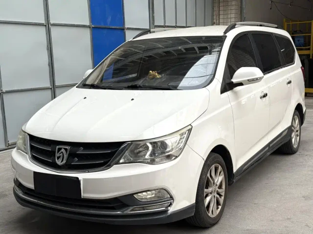 Baojun 730 1.5L Manual Comfort Type 7 seats China V