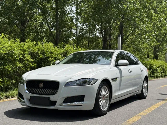 Jaguar XFL XFL 2.0T 200PS Luxury Edition