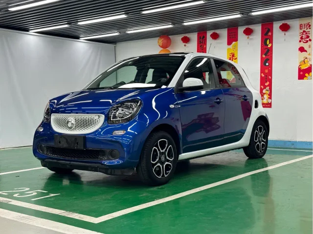 Smart forfour 0.9T 66 kW Pioneer Edition