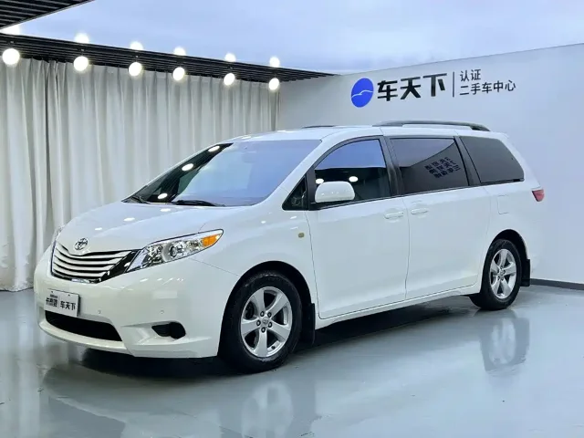 Toyota Sienna 3.5L 2WD L