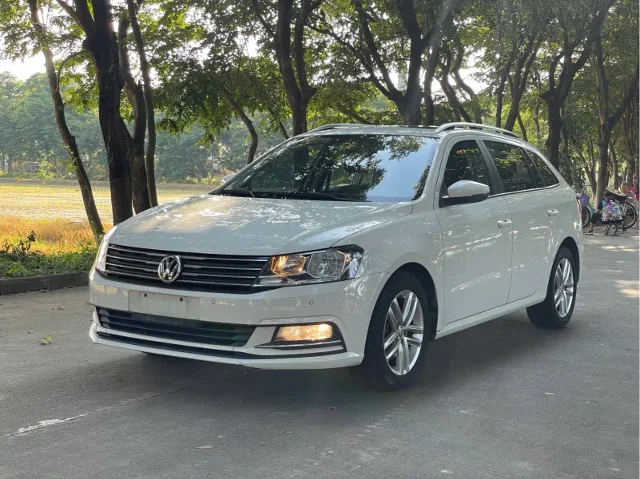 Volkswagen Gran Lavida 230TSI DSG Comfort Edition