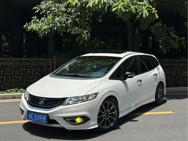 Honda Jade 1.8L CVT Luxury Premium Edition 5 seats
