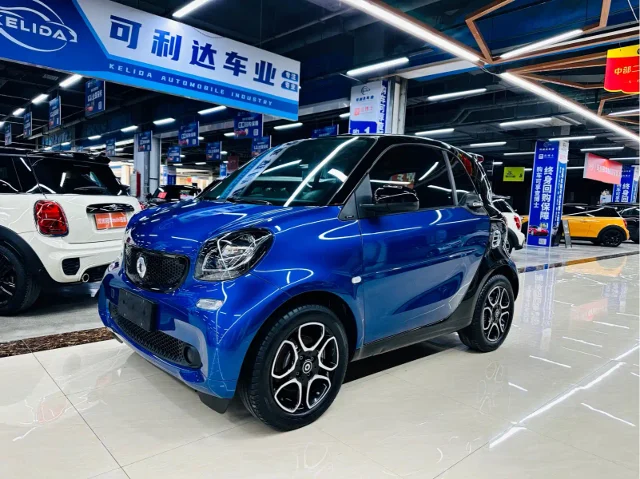 Smart fortwo 0.9T 66 kW Hardtop Pioneer Edition China V