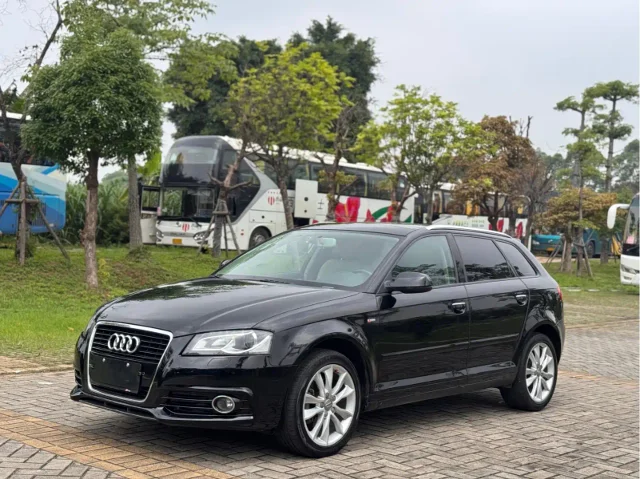 Audi A3 (Import) Sportback 30 TFSI Luxury Type