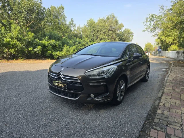 DS 5 1.6T Luxury Edition THP160