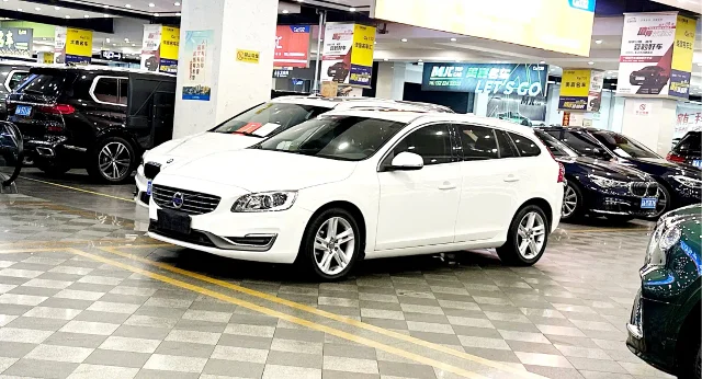 Volvo V60 T5 Smart Elegant Edition