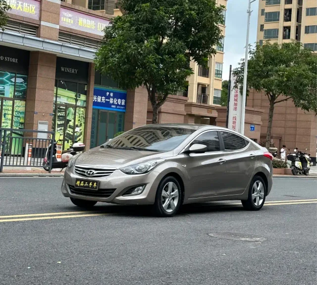 Hyundai Elantra Langdong 1.6L Auto Leading Type