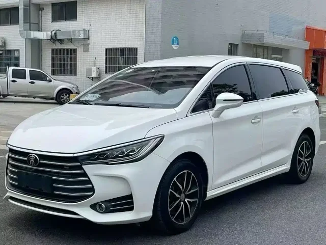 BYD Song MAX 1.5T Auto Connected Premium Type 7 seats