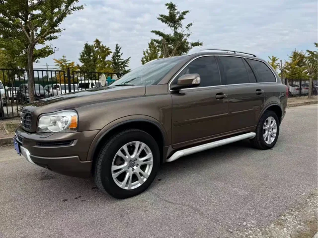 Volvo XC90 2.5T T5 Luxury Upgrade Edition