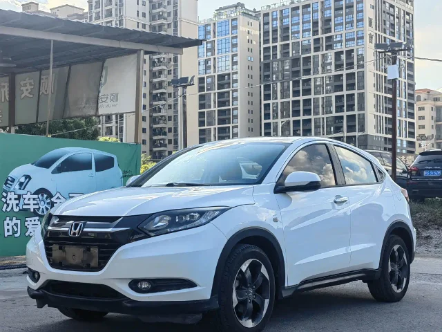 Honda Vezel 1.8L CVT 2WD Pioneer Type