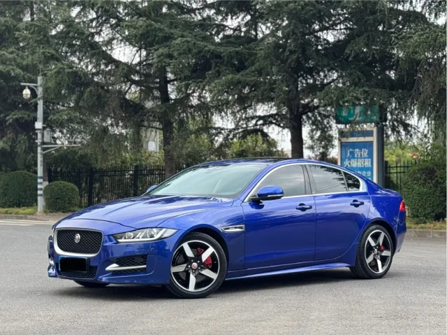 Jaguar XE 2.0T 200PS R-Sport