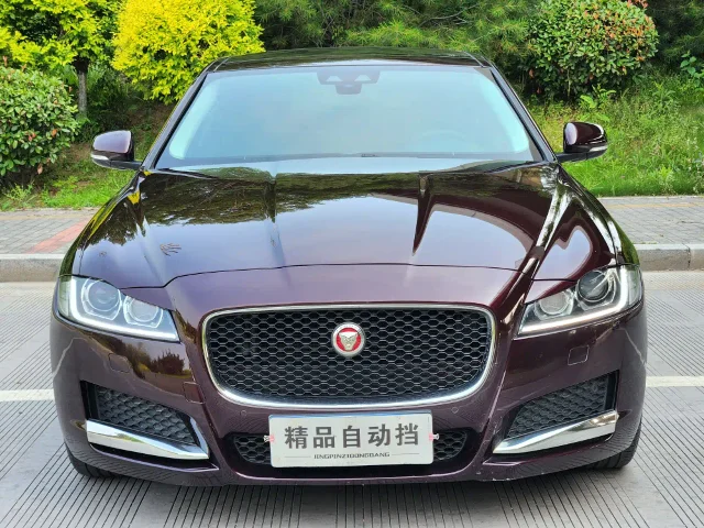 Jaguar XF XF 2.0T 2WD Elegance Edition