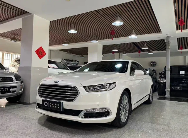 Ford Taurus EcoBoost 245 Luxury Type