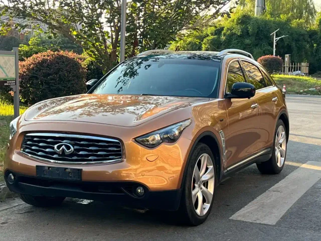 Infiniti FX FX35 Gold Fashion Beyond Edition