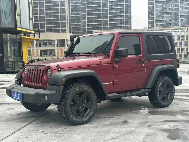 Jeep Wrangler 3.6L Sahara 2-door Edition