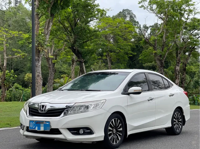 Honda Crider 1.8L Auto Luxury Edition