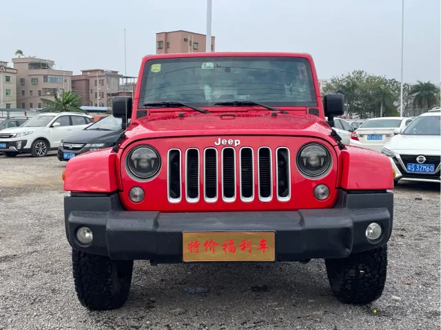 Jeep Wrangler 3.0L Sahara 4-door Comfort Enjoy Edition