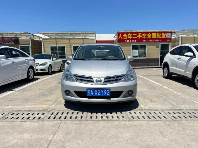 Nissan Tiida 1.6L CVT Luxury Type