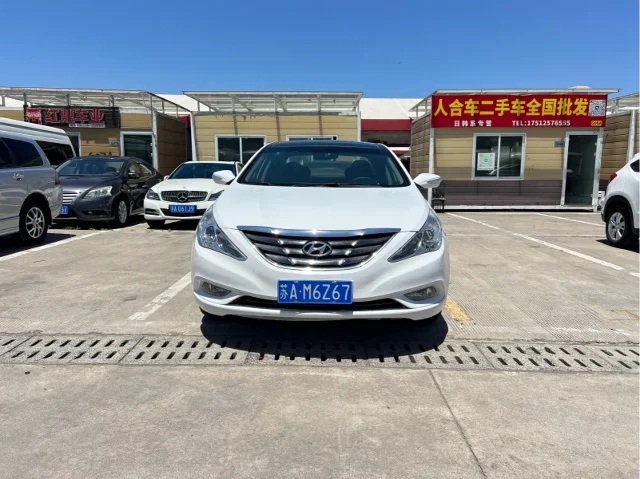 Hyundai Sonata 2.0L Auto Supreme Edition