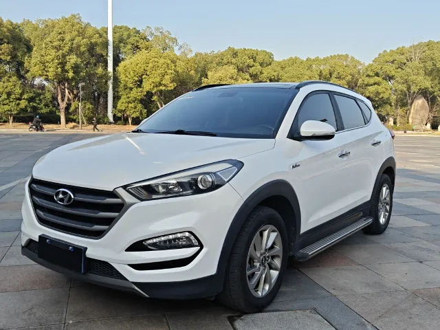 Hyundai Tucson 1.6T DCT 2WD Smart Type