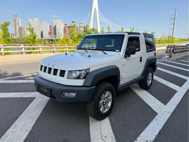 Beijing Off-Road BJ40 2.4L Manual Cross Edition