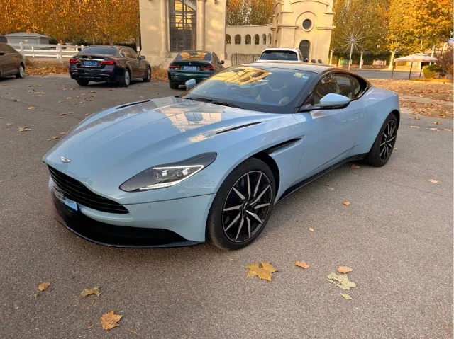 Aston Martin DB11 4.0T V8