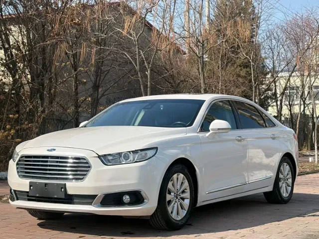 Ford Taurus EcoBoost 180 Luxury Type