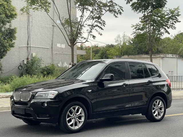 BMW X3 (Import) xDrive28i Leading Type