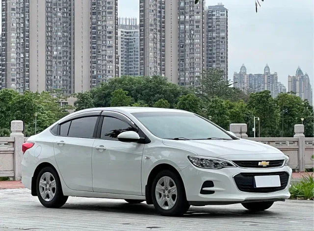 Chevrolet Cavalier 320 Auto Joy Enjoy Sunroof Edition