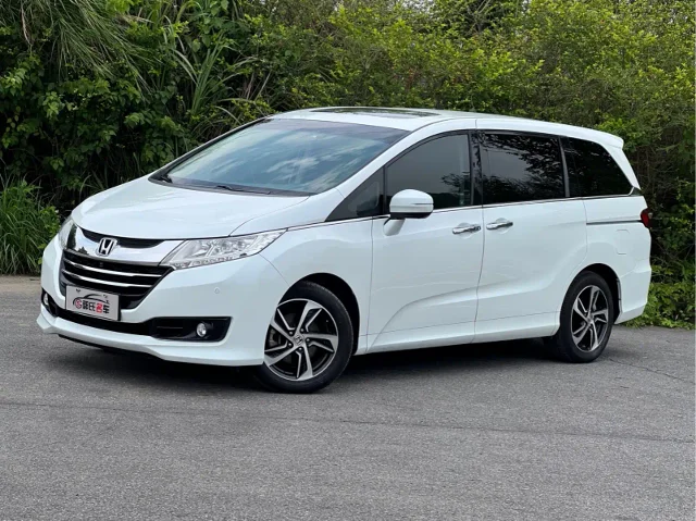 Honda Odyssey Facelift 2.4L Luxury Edition
