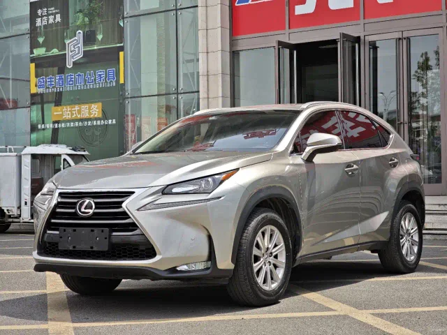 Lexus NX 200 AWD Sharp Fashion Edition
