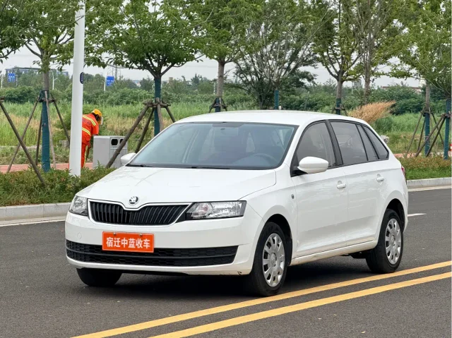 Skoda Rapid Spaceback Facelift 1.6L Auto Forward Edition