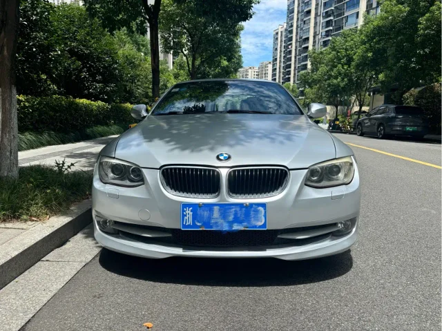 BMW 3 Series (Import) 320i Convertible Coupe Edition