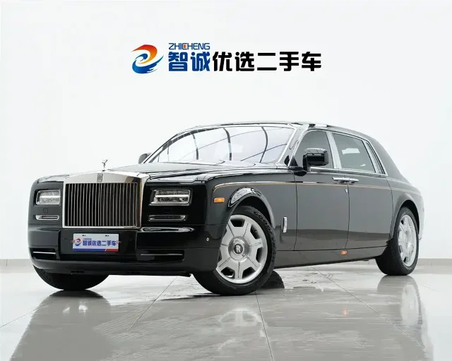 Rolls-Royce Phantom 6.7L Extended Edition EWB