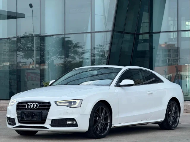 Audi A5 (Import) Coupe 45 TFSI Comfort Type