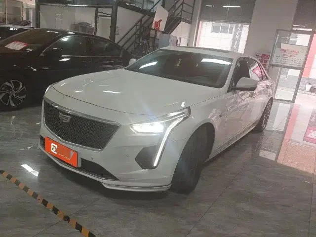 Cadillac CT6 28T Leading Sport Type