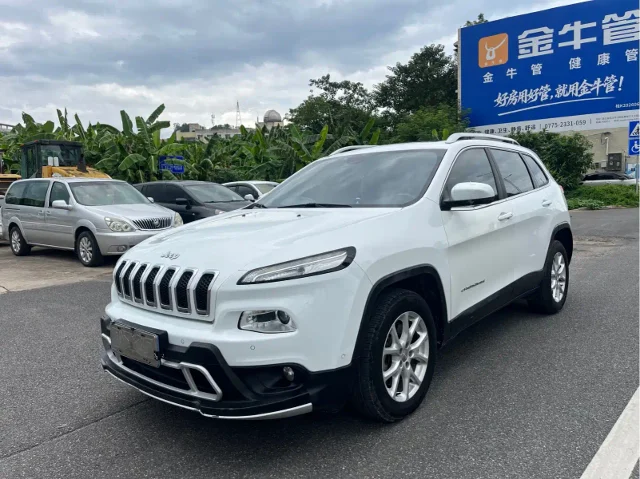 Jeep Cherokee 2.0L Superior Edition